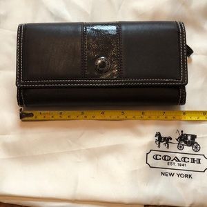 ❤️SOLD❤️ Coach 2pcs Brown Wallet/Checkbook Cover